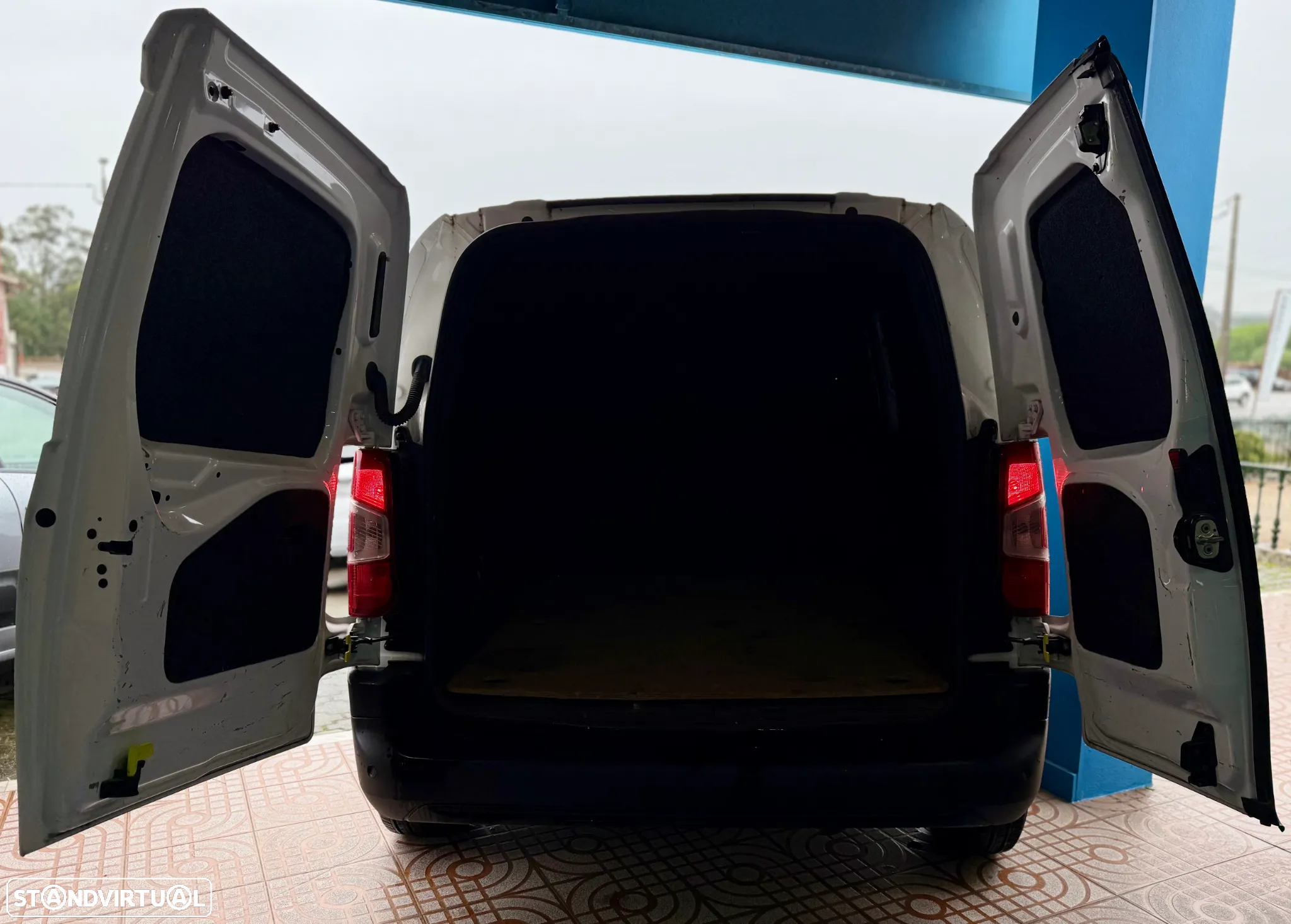 Opel Combo 1.5 D L1 Confort 102Cv | CARPLAY | IVA DEDUTÍVEL - 22