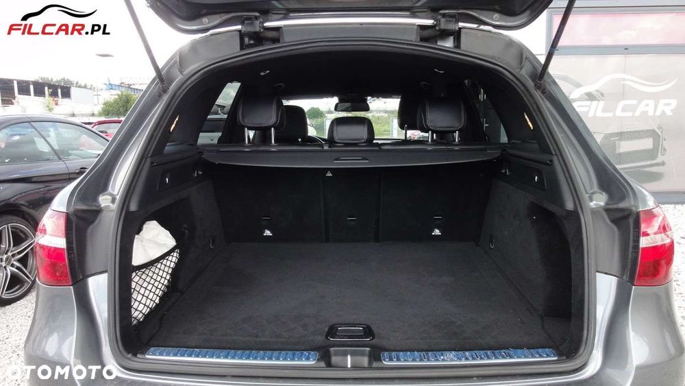 Mercedes-Benz GLC - 19