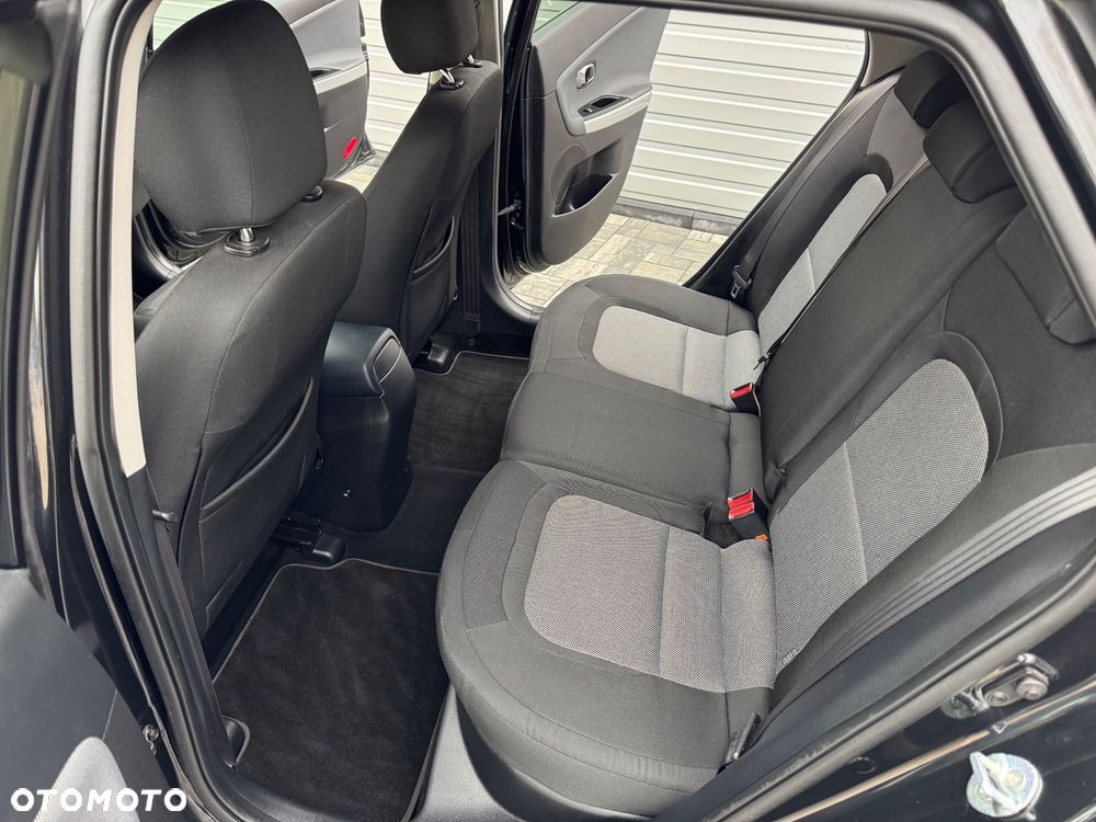 Kia Ceed 1.6 GDI Dream-Team Edition - 36