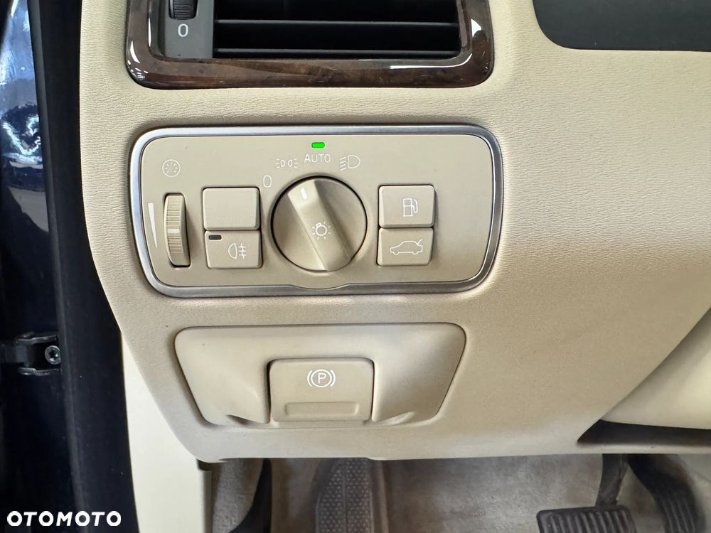 Volvo XC 70 T5 Geartronic Summum - 16
