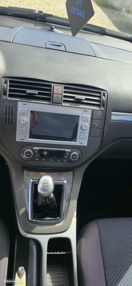 Ford C-Max 1.6 TDCi Titanium - 19