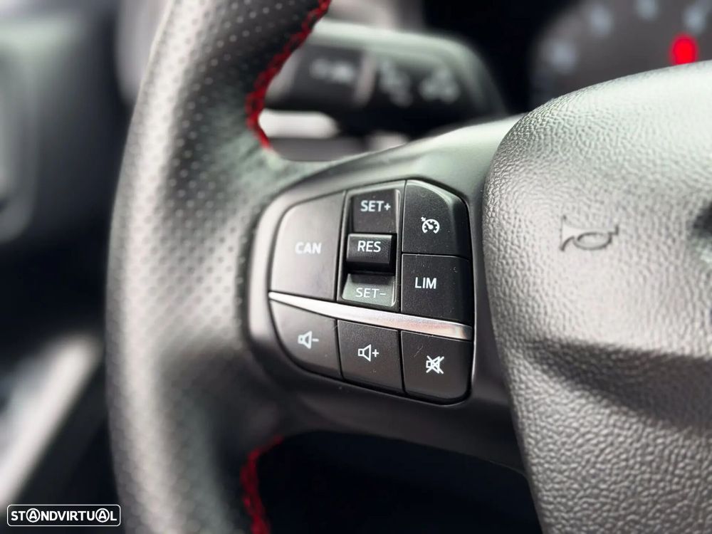 Ford Focus 1.0 EcoBoost MHEV ST-Line - 22