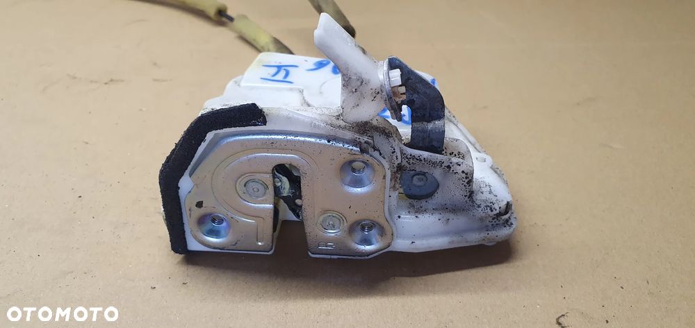 Zamek prawy przód przedni prawy 5 PIN Mazda 6 II - 2