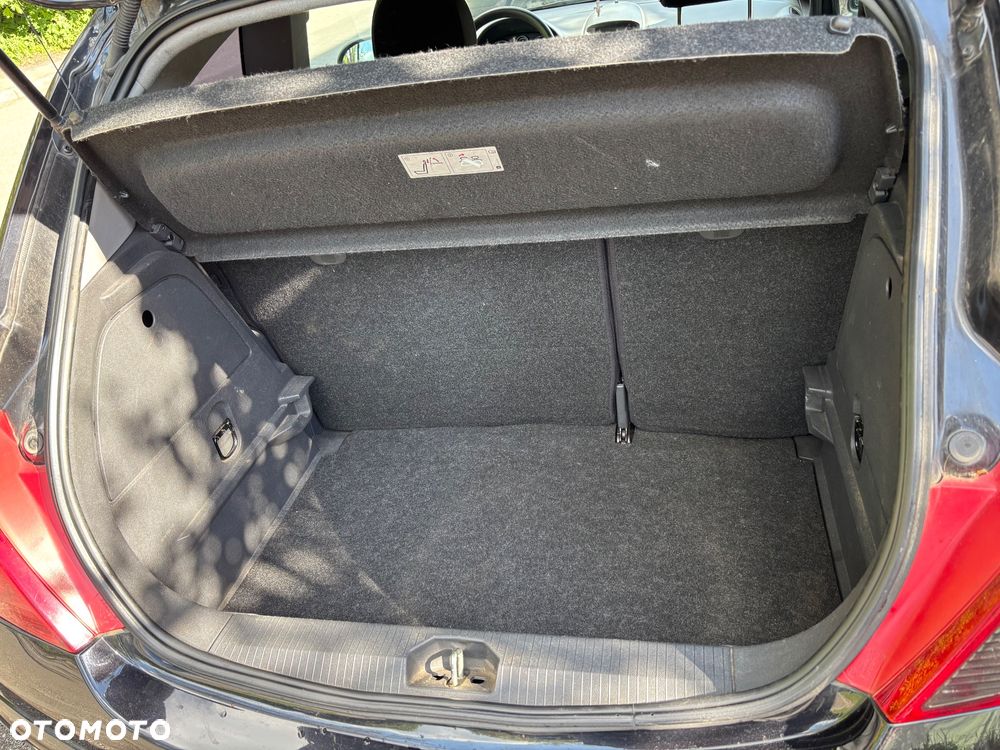 Opel Corsa 1.2 16V Cosmo - 7