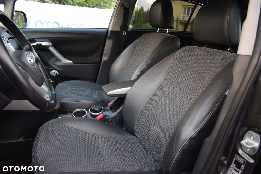 Toyota Verso - 7