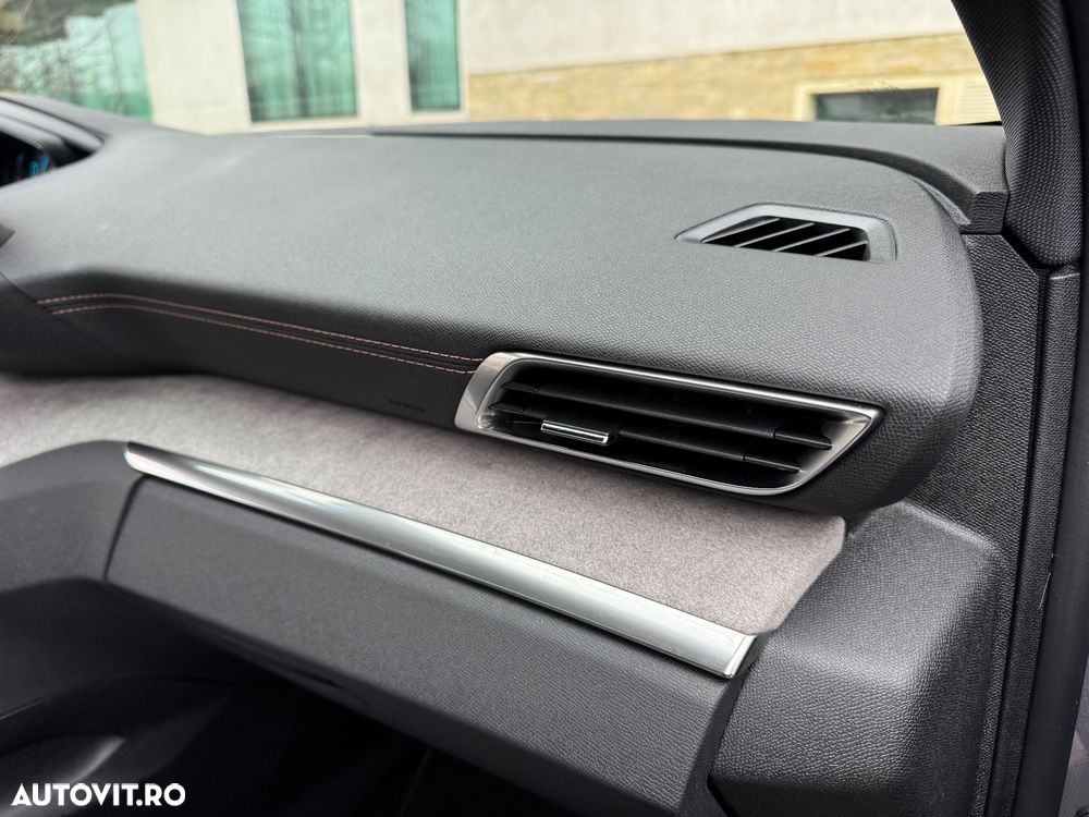 Peugeot 3008 PHEV 300 EAT8 4X4 GT - 28