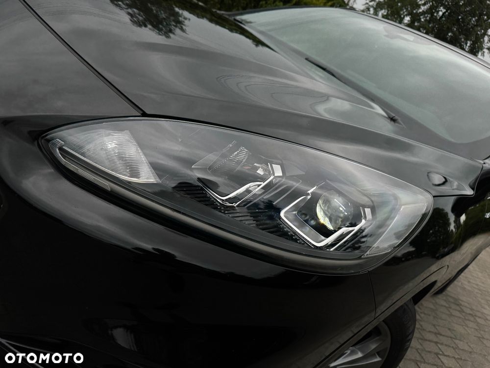 Ford Kuga - 28