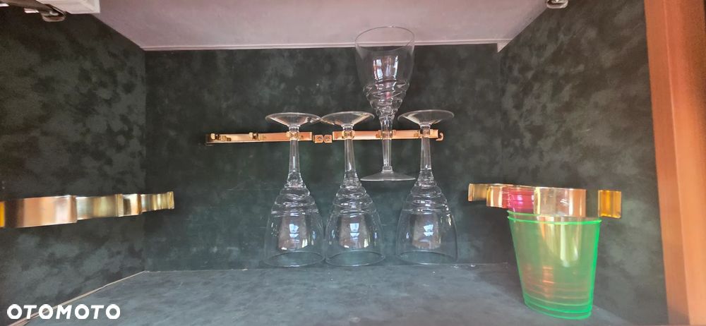 Inny Bessacarr  Cameo - 15