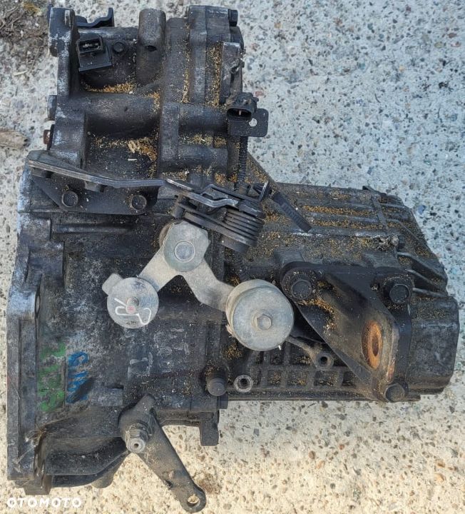 Hyundai Getz Matrix 1.5 CRDI skrzynia biegów J42271 J21973 P81787 - 3