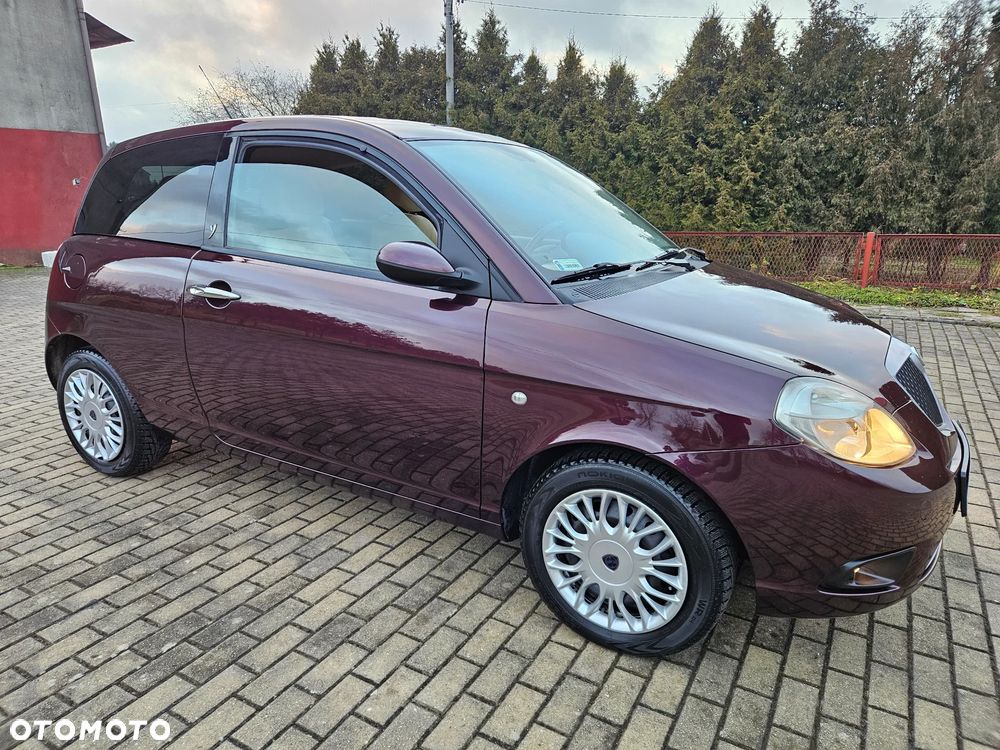 Lancia Ypsilon 1.4 8V Platino (4 os.) - 5