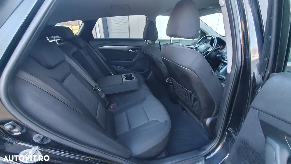 Hyundai i40 Kombi 1.7 CRDi DCT Premium - 7