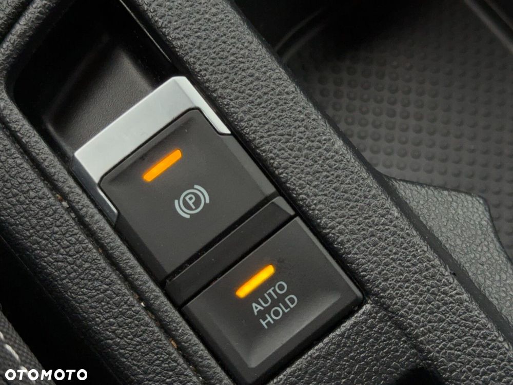 Volkswagen T-Roc - 33