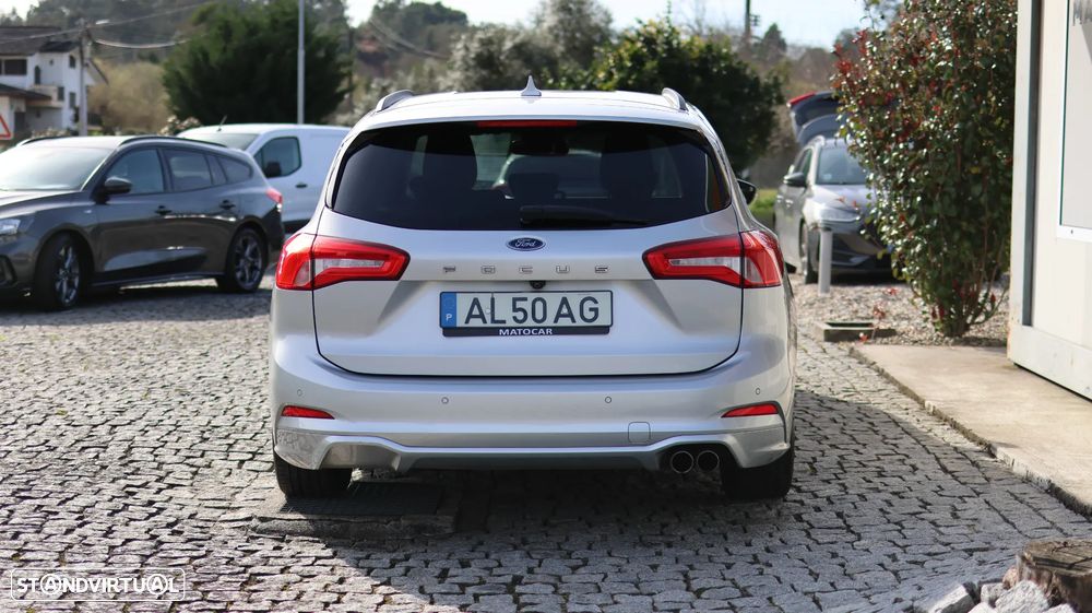 Ford Focus SW 1.5 TDCi EcoBlue ST-Line — fotografia 5