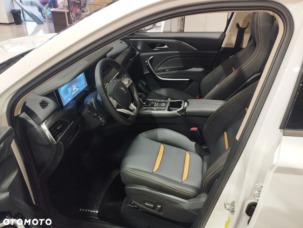 Bestune T77 1.5T Business DCT - 9