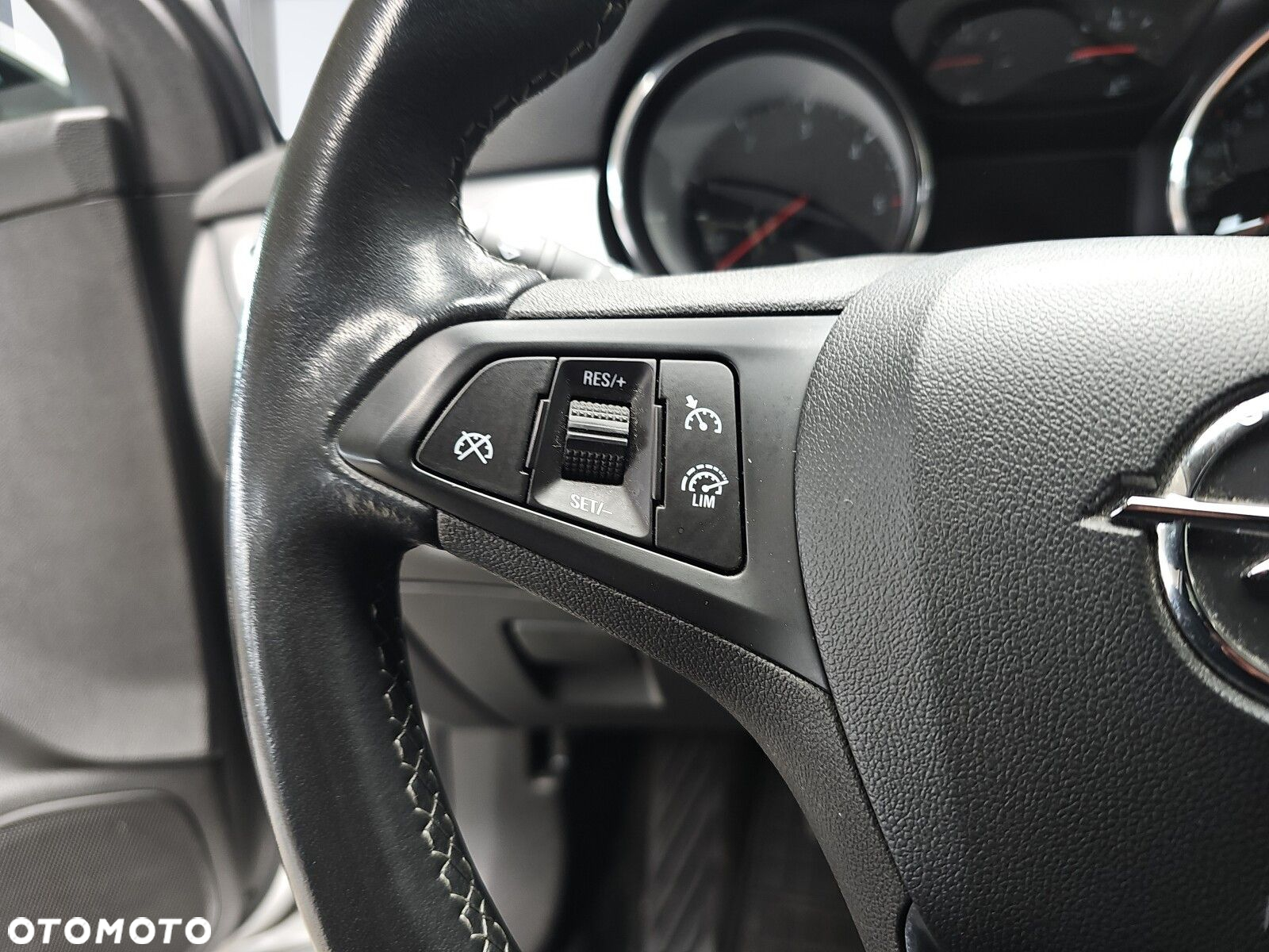 Opel Astra V 1.5 CDTI Edition S&S - 24