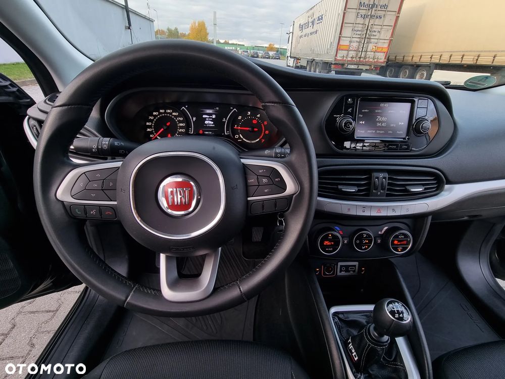 Fiat Tipo 1.6 MultiJet 16v Sport - 32