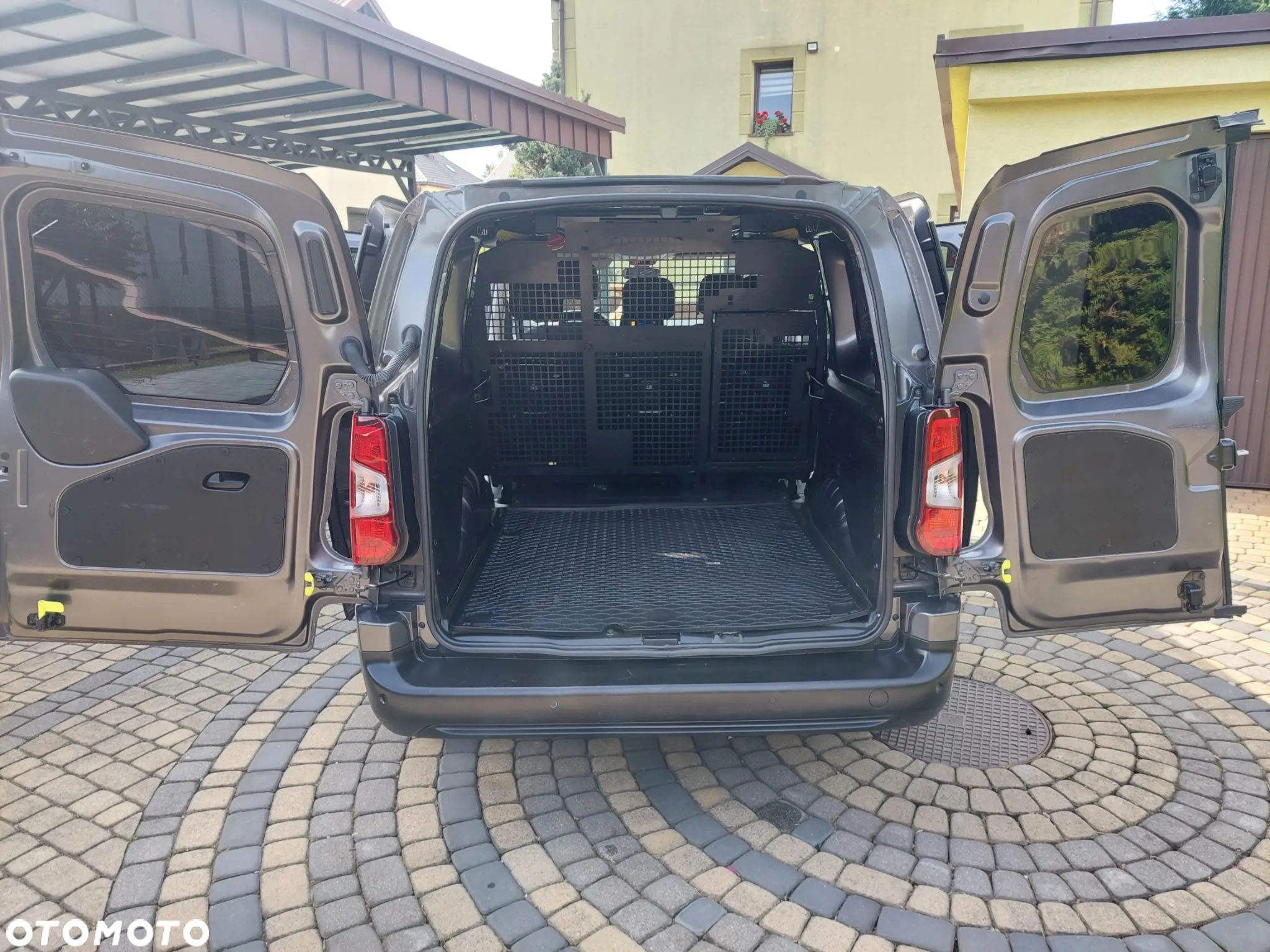 Peugeot Partner 1.5 BlueHDI L2 S&S Pro EAT8 (bryg.) - 13