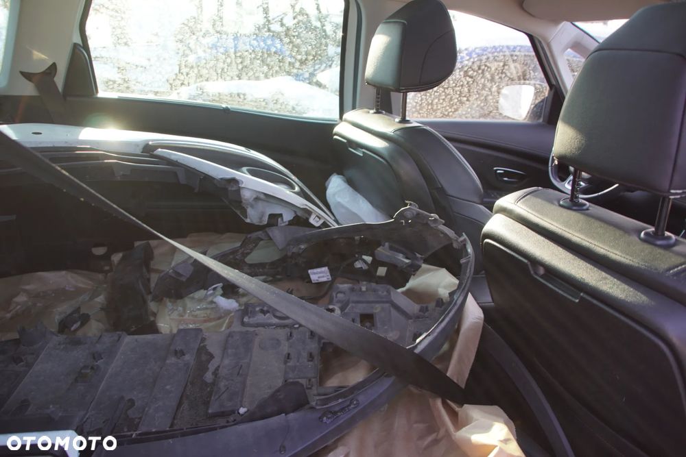 Auto na części - Renault Grand Scenic IV 1.3 TCE 159 KM H5H 450 BIXUF 2019R Silnik Skrzynia Drzwi Klapa Zderzak Lampa Szyba Klamka Lusterko Panorama Deska Kokpit Sterownik Moduł Czujnik Licznik Wyświetlacz Panel Kierownica - 16