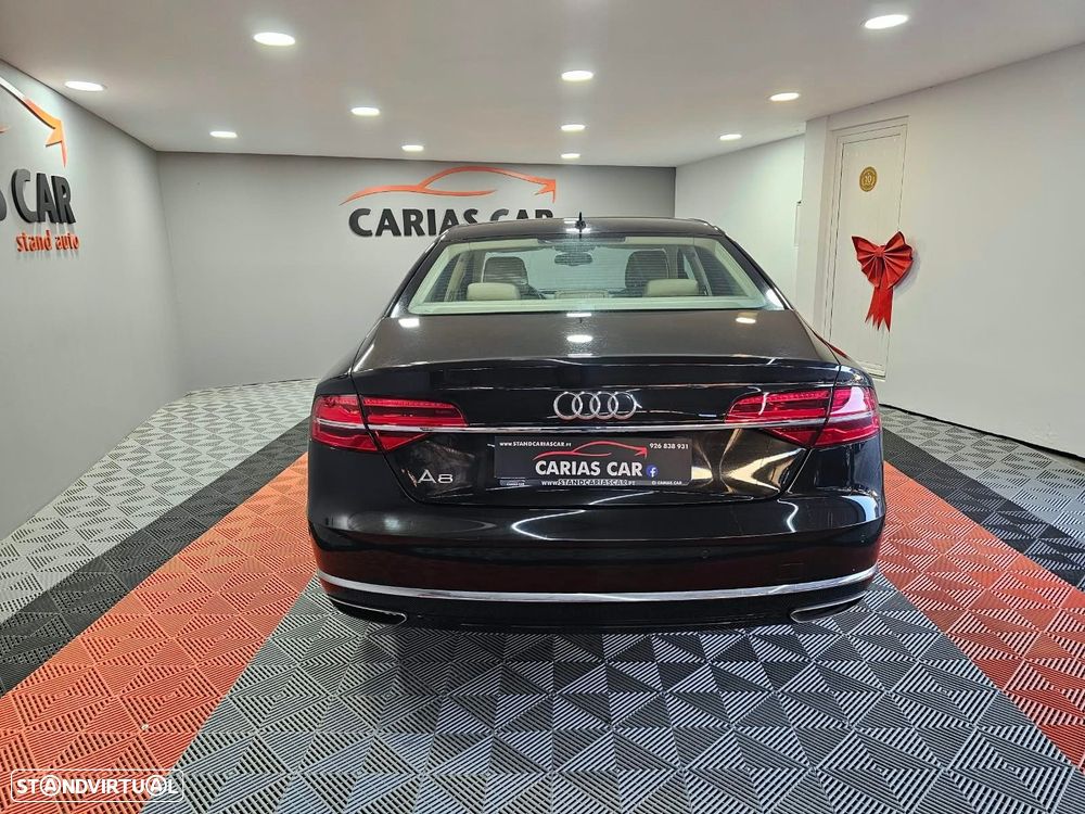 Audi A8 — photo 4