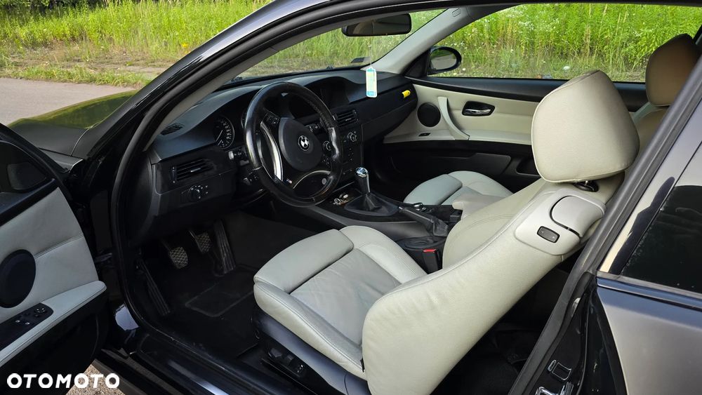 BMW Seria 3 330xi - 10
