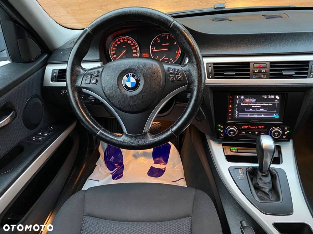 BMW Seria 3 - 16