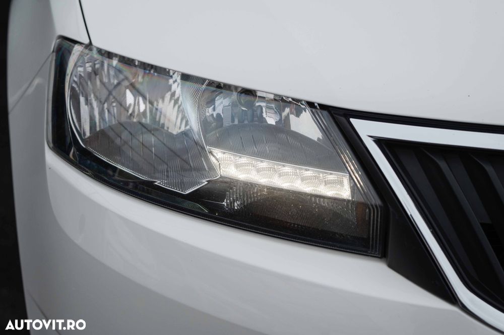 Skoda RAPID 1.0 TSI Clever - 12