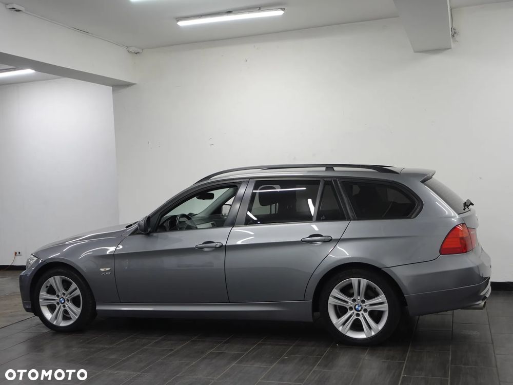 BMW Seria 3 320d xDrive DPF - 6