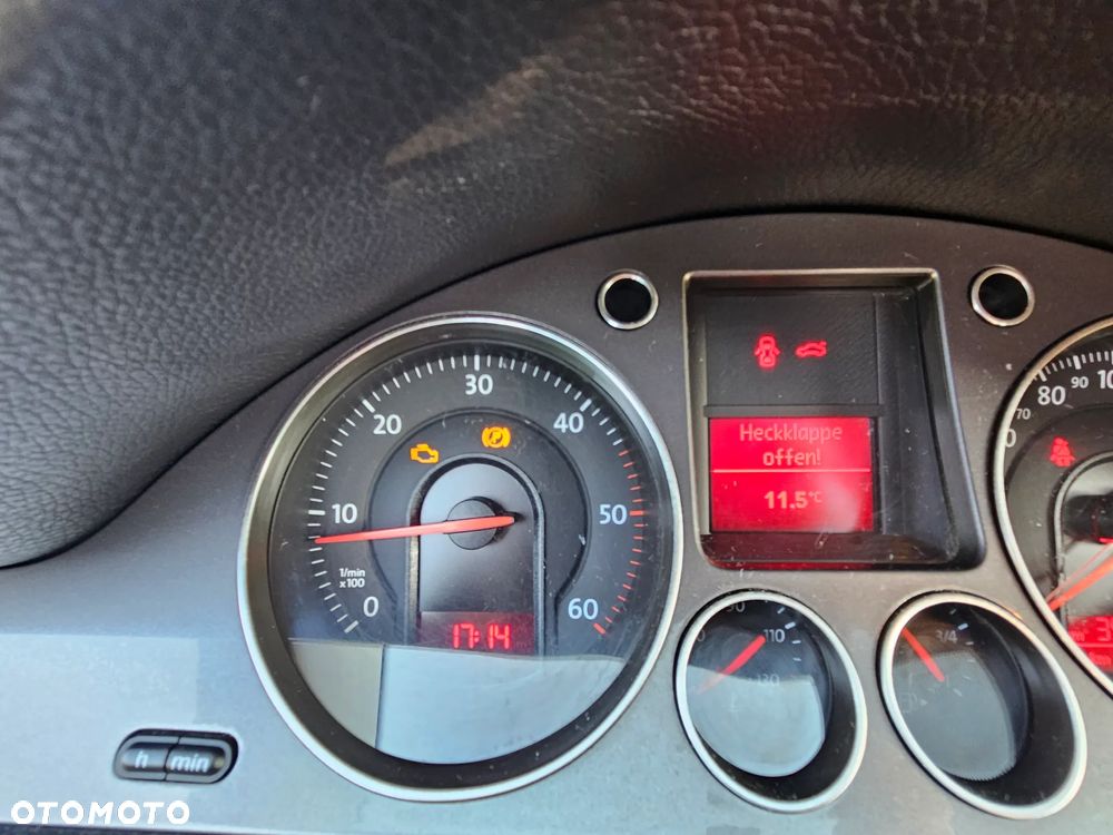 Volkswagen Passat 2.0 TDI DPF Comfortline - 21