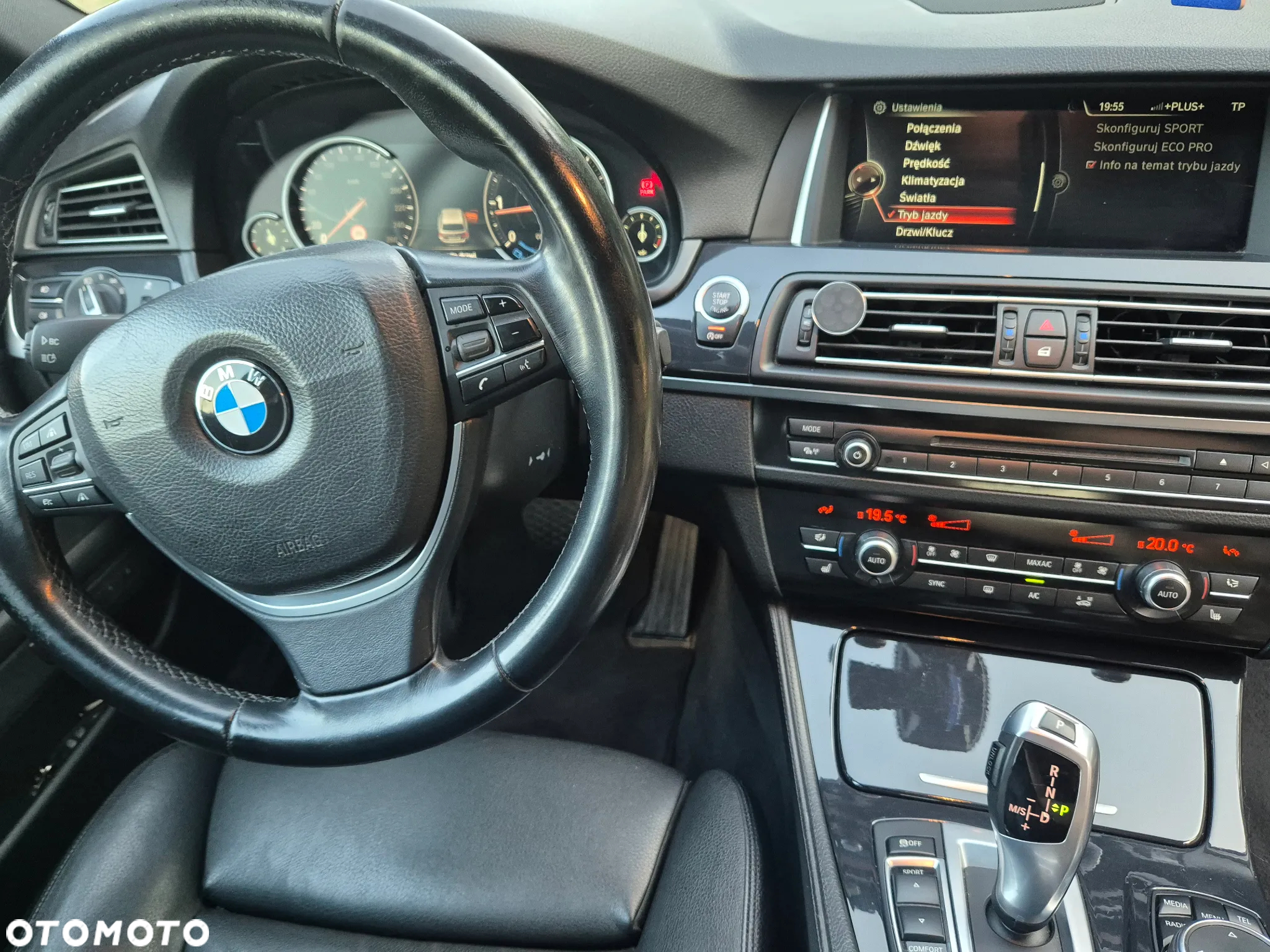 BMW Seria 5 525d xDrive Touring - 9