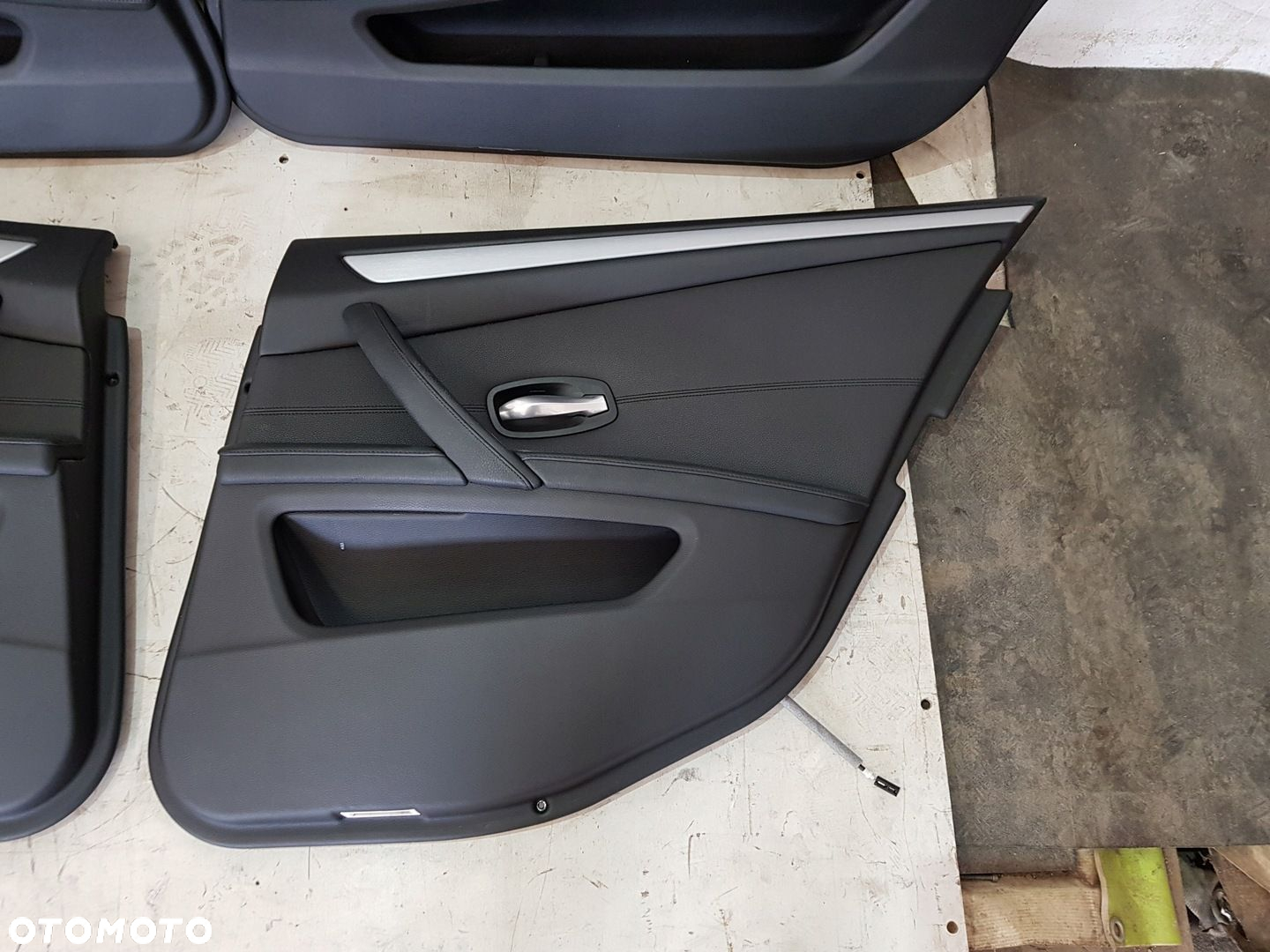 BOCZKI TAPICERKA DRZWI SKÓRA BMW E61 LCI EUR KOMPLET - 6