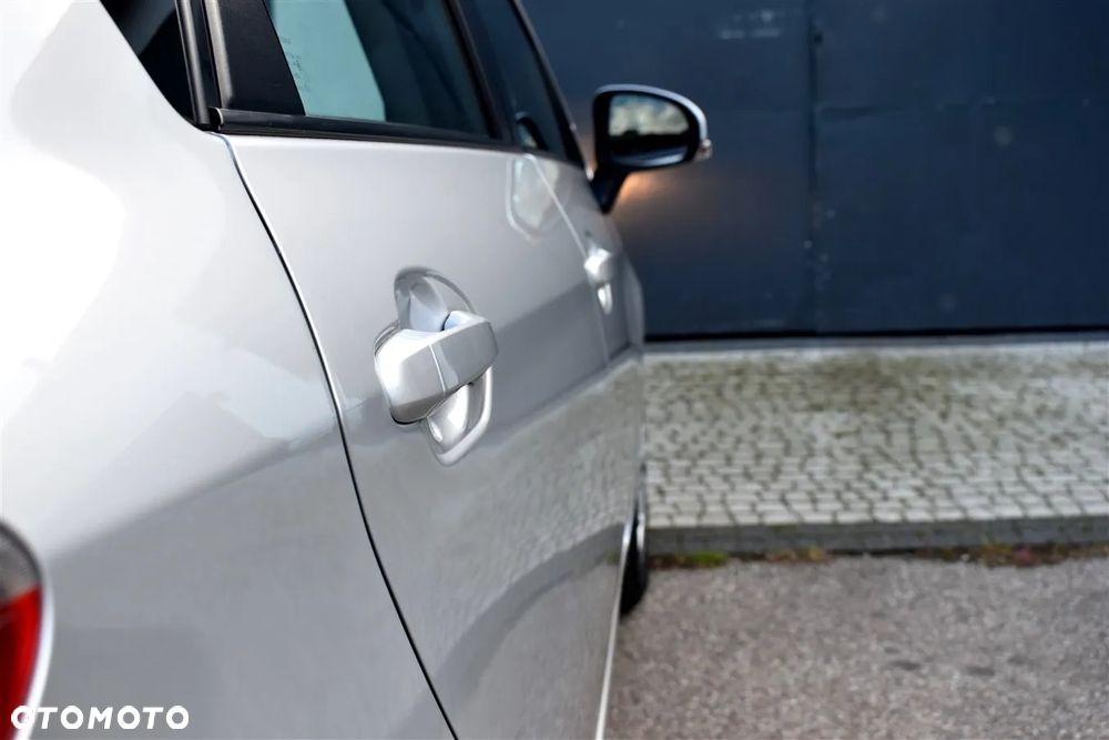 Toyota Verso S 1.33 VVT-i Multidrive Life - 11