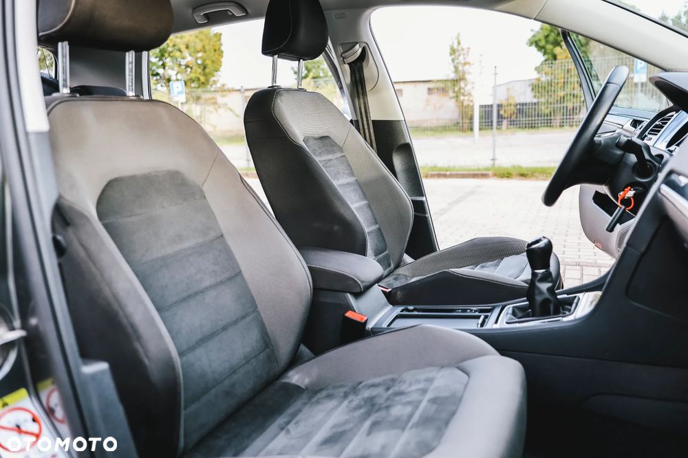 Volkswagen Golf 1.4 TSI BMT Highline - 17