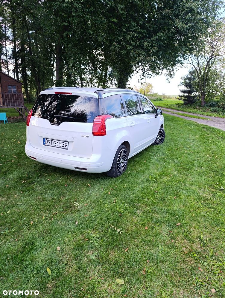 Peugeot 5008 - 10