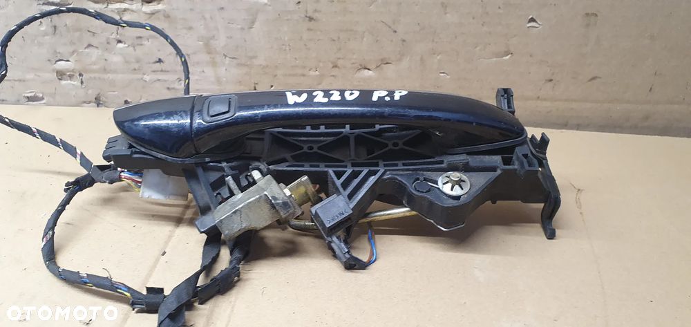 Klamka prawy przód przednia prawa keyless Mercedes W220 - 3