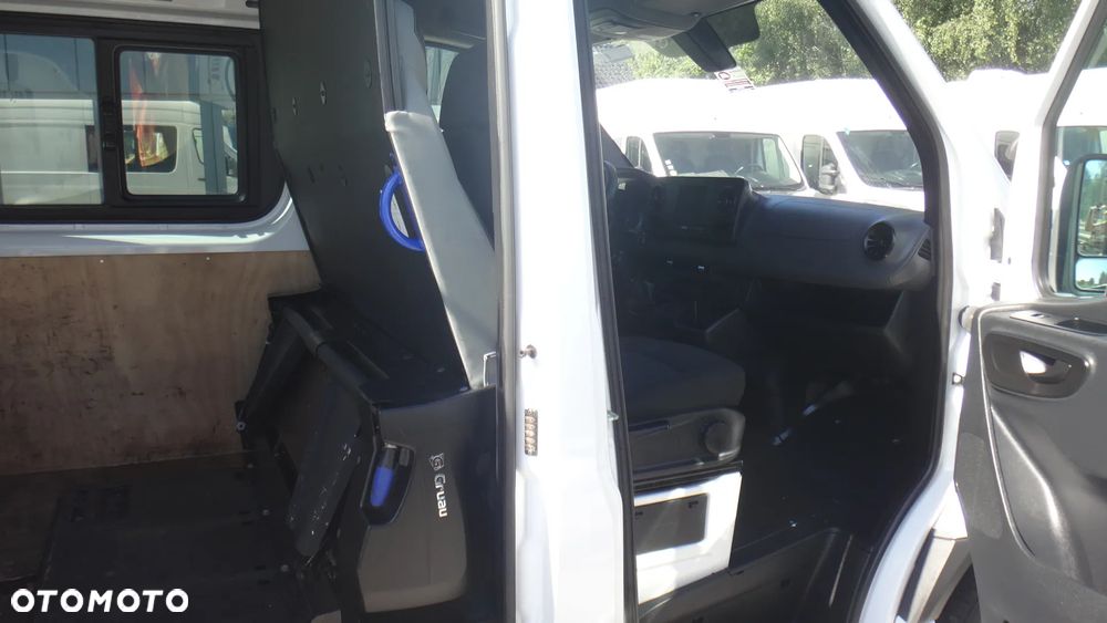 Mercedes-Benz SPRINTER - 9