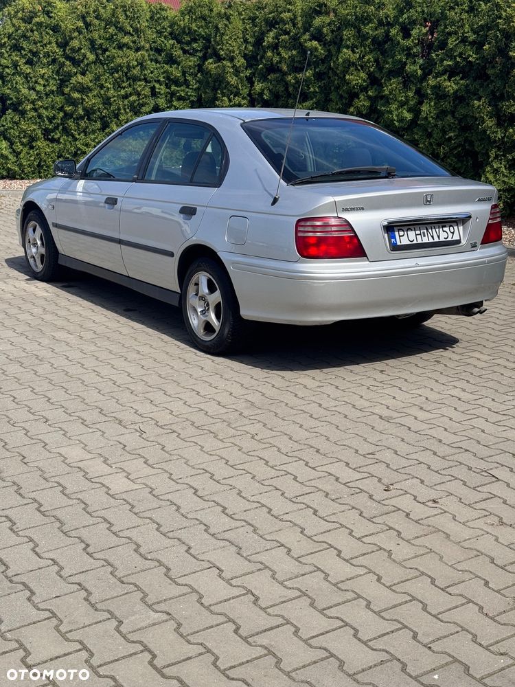Honda Accord 1.8i LS - 6
