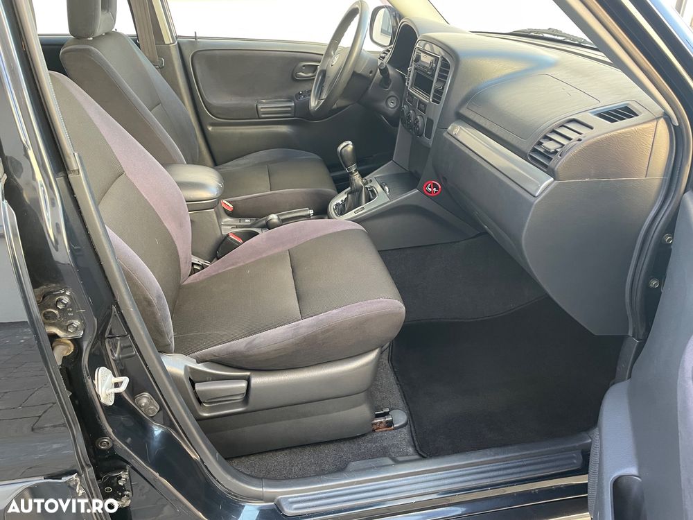 Suzuki Grand Vitara 2.0i - 7
