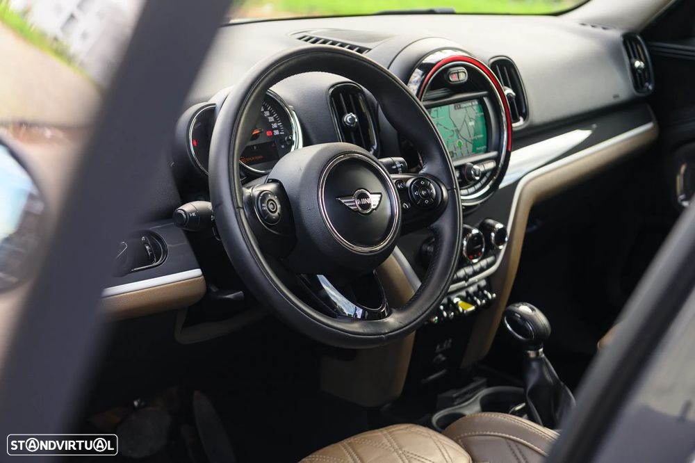 MINI Countryman Cooper SE ALL4 Auto - 13