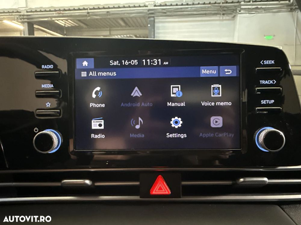 Hyundai Elantra - 22