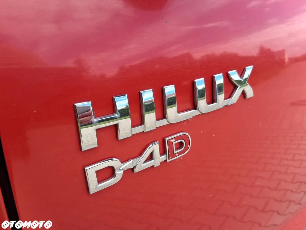 Toyota Hilux 2.5 D-4D DLX + - 18