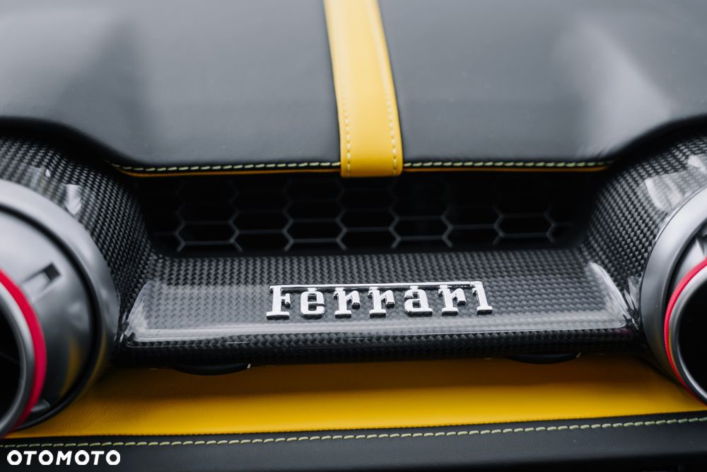 Ferrari 812 Superfast - 8