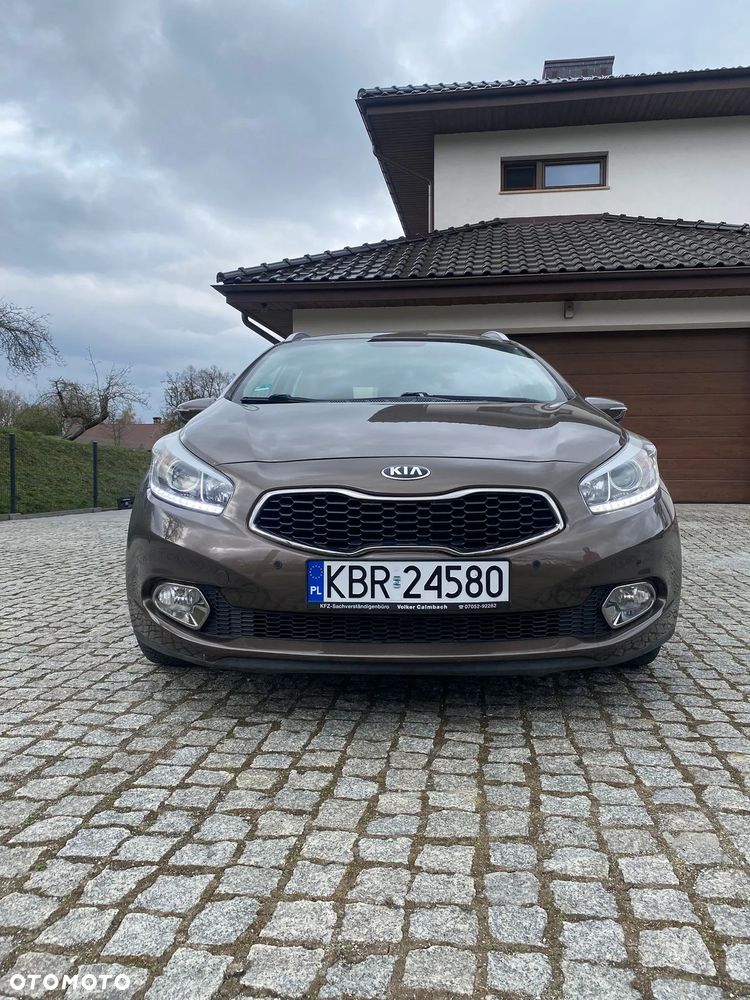Kia Ceed 1.6 CRDi 128 ISG Platinum Edition - 10