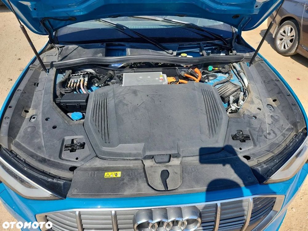 Audi e-tron - 10
