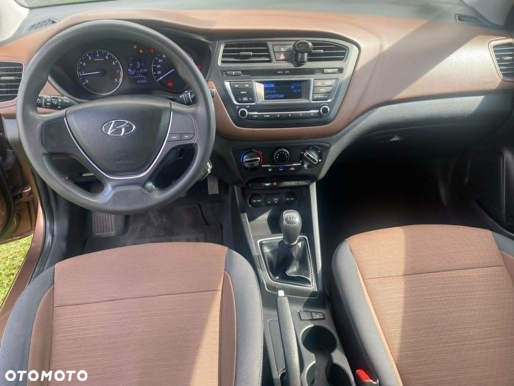 Hyundai i20 1.2 BlueDrive Classic + - 10