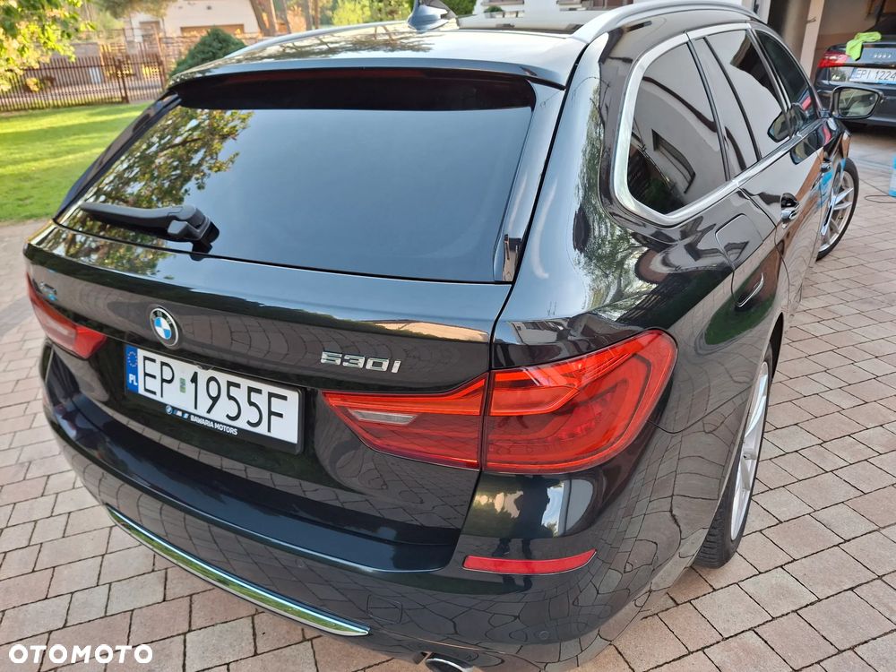BMW Seria 5 530i Luxury Line - 8