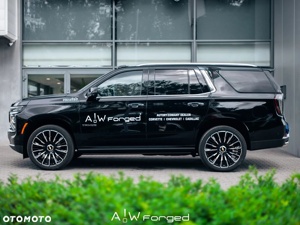 Chevrolet Tahoe - 12
