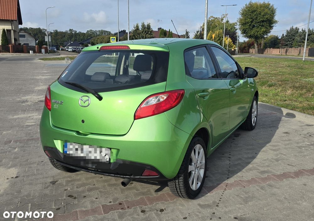 Mazda 2 - 3