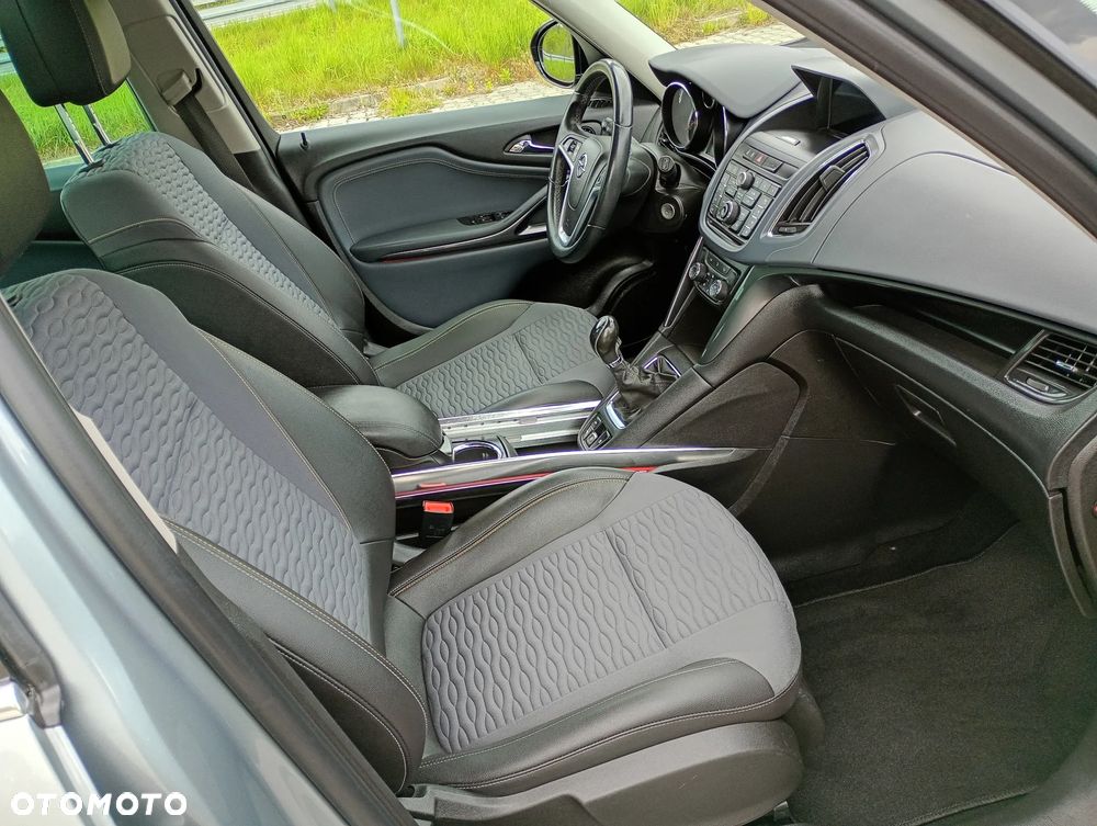 Opel Zafira Tourer 1.4 Turbo Innovation - 23
