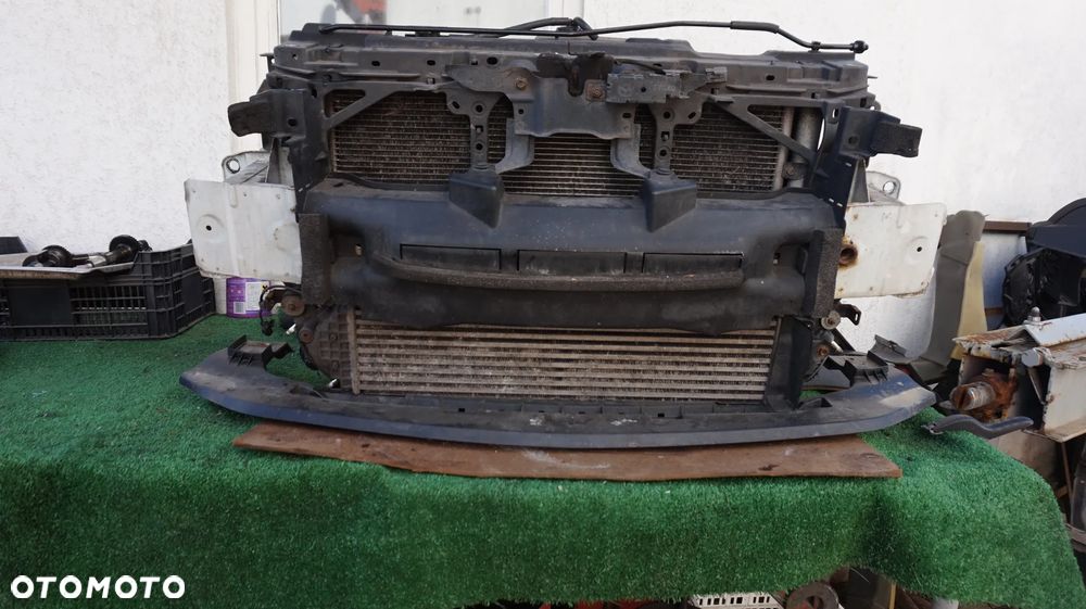 Mazda 3 BM 2.2D  Skyactive pas przedni belka chlodnice