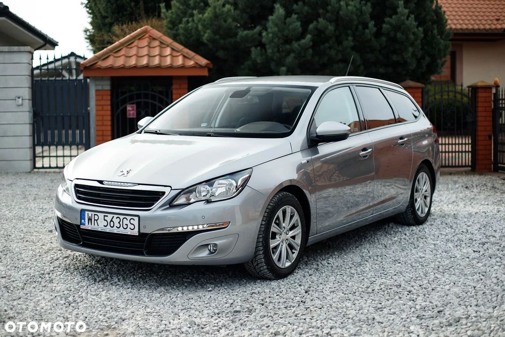 Peugeot 308 - 1